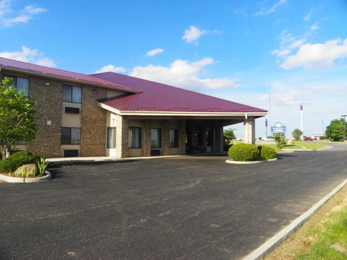Exterior & Views 2, Royalton Inn & Suites, Wyandot