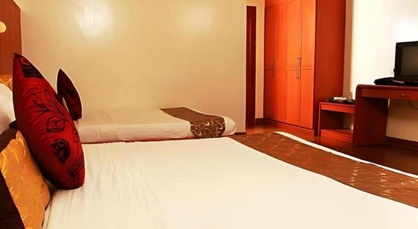 Bedroom 3, Naga Land Hotel, Naga City