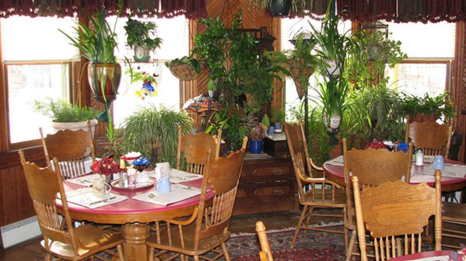 Food & Drinks 5, Fairlawn Inn, Greene