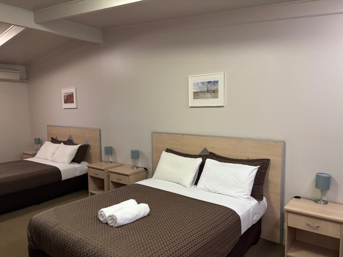 Bedroom 5, Highway One Motel, Ceduna