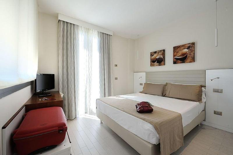 Bedroom 3, Hotel & Residence Cavalluccio Marino, Rimini