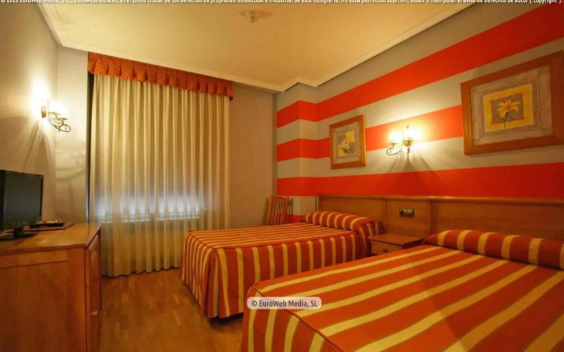 Others 2, Hotel Prida, Asturias
