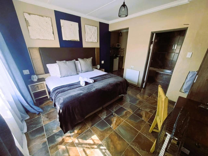 Bedroom 2, Edenville Guesthouse, Ngaka Modiri Molema