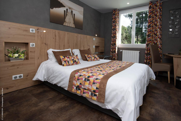 Bedroom 3, Logis Hotel Beau Site, Cantal