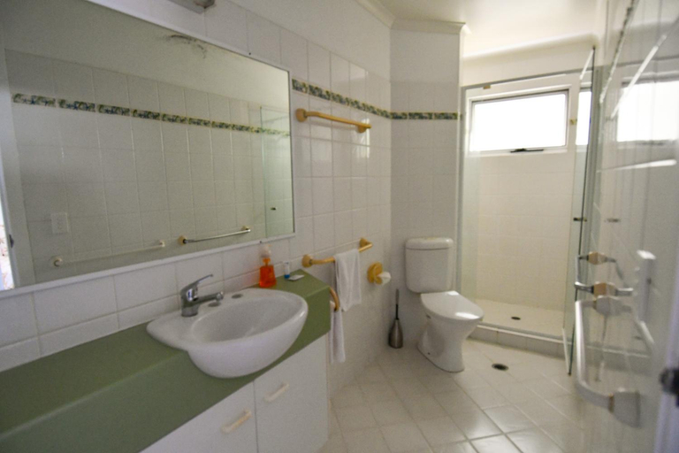 Bathroom, Moreton Island Villas and Apartments, Moreton Island