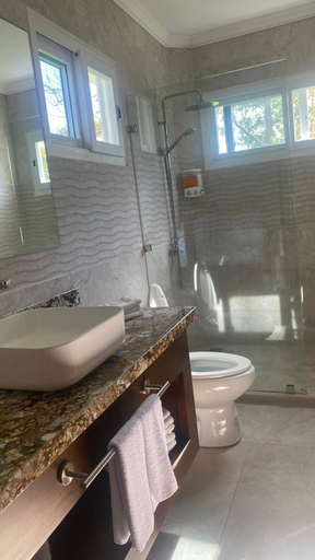 Bathroom 2, CASA DEL LAGO, Paraíso