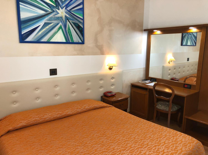 Bedroom 3, Hotel Victoria, Vicenza
