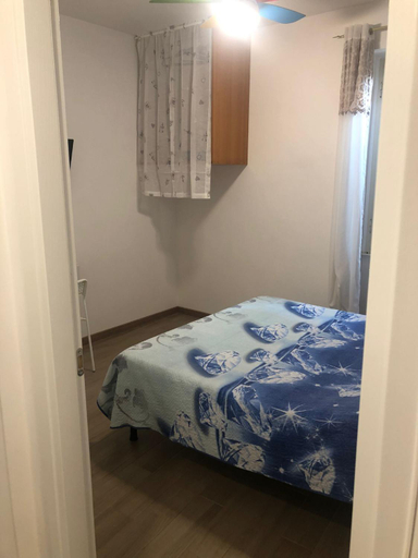 Bedroom 2, Roma Sister, Roma
