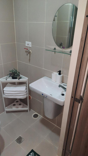 Bathroom 3, Smdc fame residences Marcelle's place , Mandaluyong
