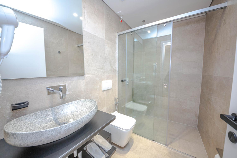 Bathroom, Hotel Vista Mare, Sarandës