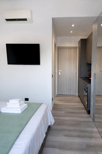 Others 1, House Crocetta, Milano