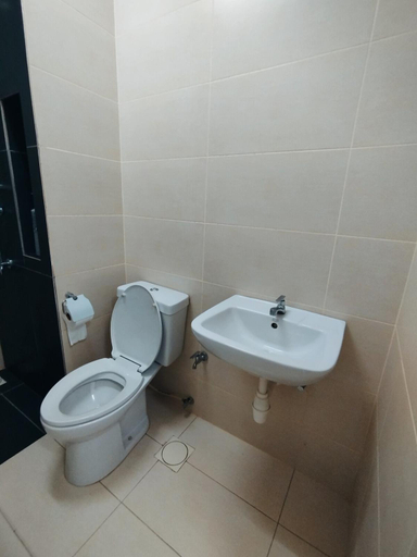 Bathroom 2, Pacific Tower PJ Section 13 WifiParkingOppJayaOne Mall, Petaling Jaya