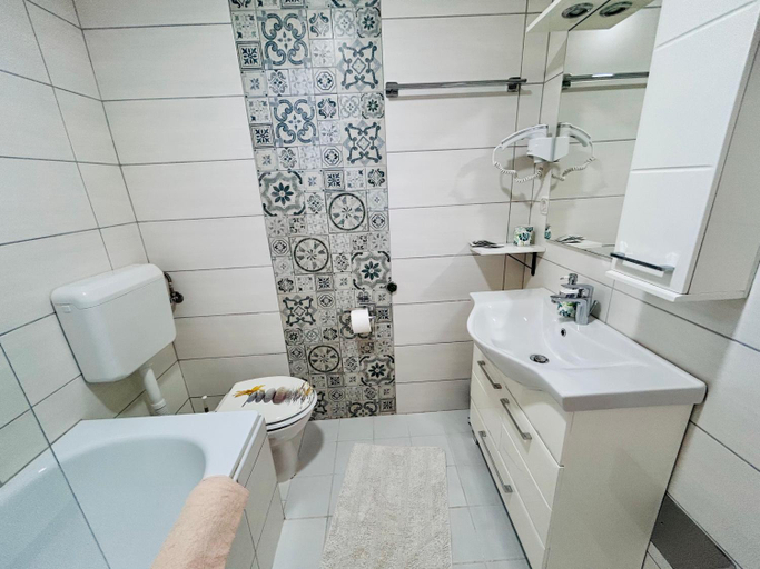 Bathroom 3, Apartments Celopek, Plitvička Jezera