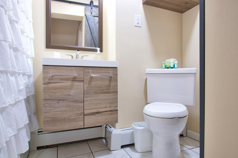 Bathroom 4, Clay Corner Inn, Montgomery