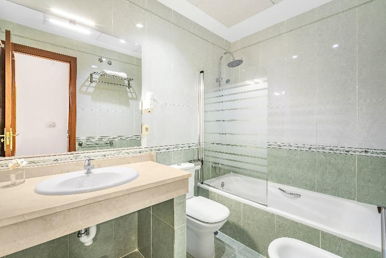 Bathroom 5, Don Juan Beach, Málaga