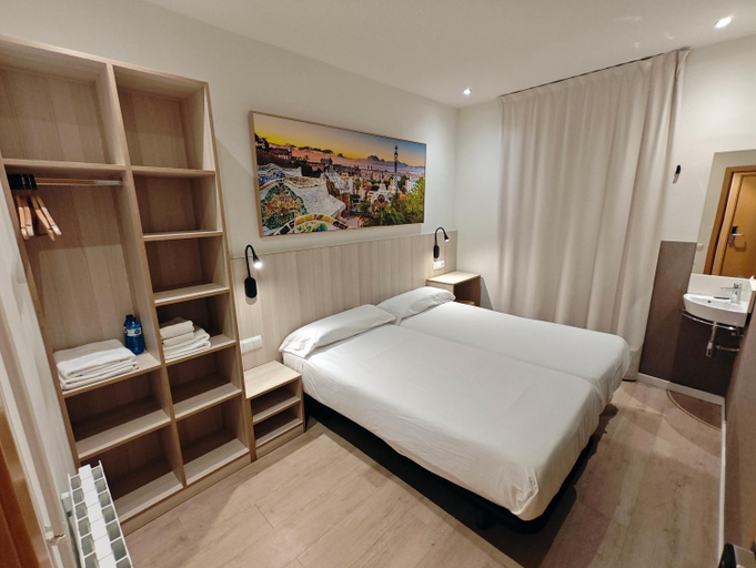Bedroom 4, Hostal Conde Guell, Barcelona