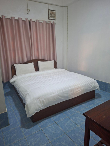 Bedroom 2, Khopchai Guesthouse, Houixai