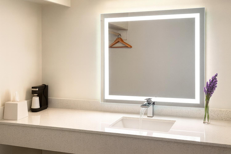 Bathroom 2, Chaparral Motor Inn, Kit Carson