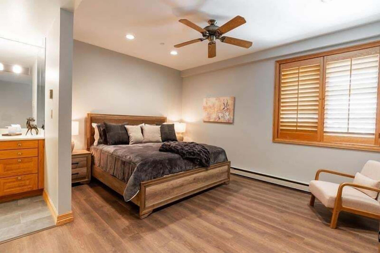 Room 2, Strawberry Park #605 4 Bedroom Condo by RedAwning, Eagle