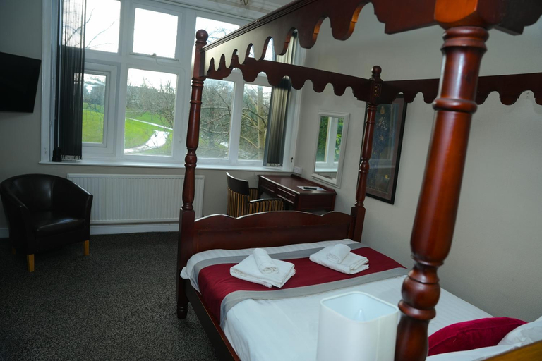 Bedroom 3, Broadfield Park Hotel by Belvilla, Rochdale