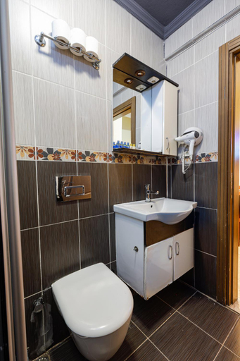 Bathroom 2, Marmara Apartments, Fatih