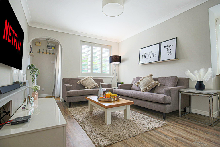 Others 3, Lowndes House - Close to City Centre - FreeParking, Milton Keynes