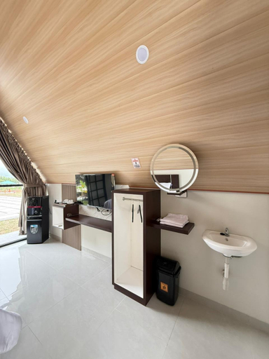 Others 4, Siman Resort, Karanganyar