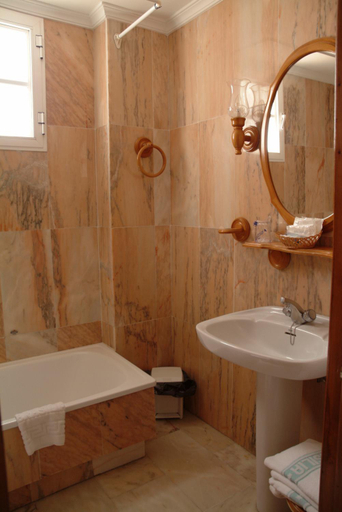 Bathroom 4, Brasilia, Cádiz