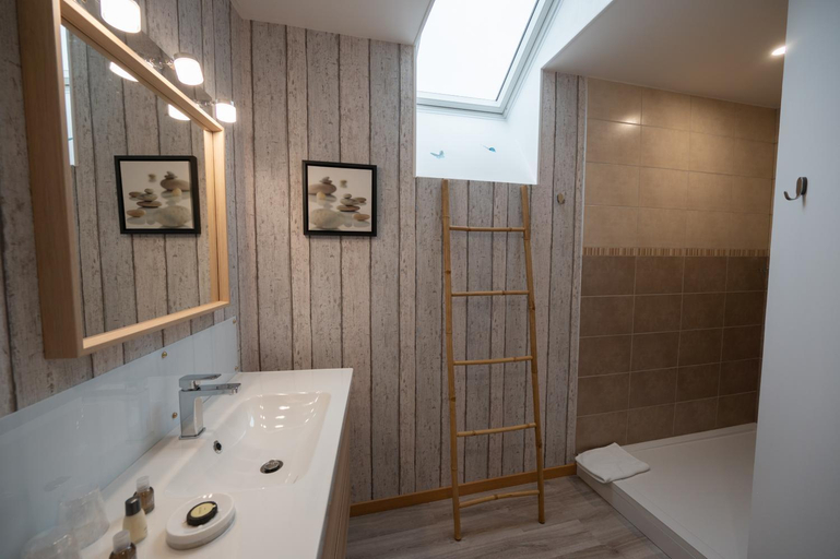 Bathroom 3, O Spa Champenois, Marne