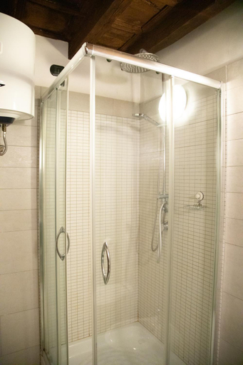 Bathroom 3, Guestlovers, Rome