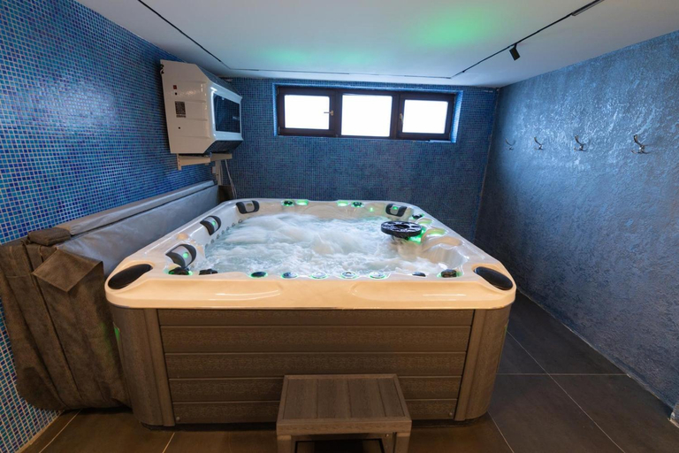 Bathroom 4, Poarta Raiului, Sugag