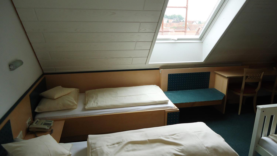 Bedroom 2, Hotel Krone, Heidenheim