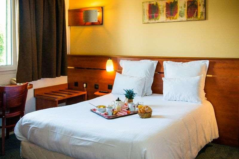 Bedroom 3, Brit Hotel Blois - Le Préma, Loir-et-Cher