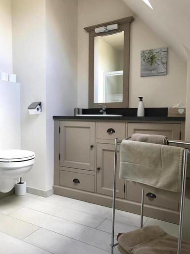 Bathroom 3, Dartmoor Cottage, Nord