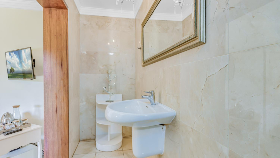 Bathroom 3, House Sunbeam GuestHouse, City of Johannesburg