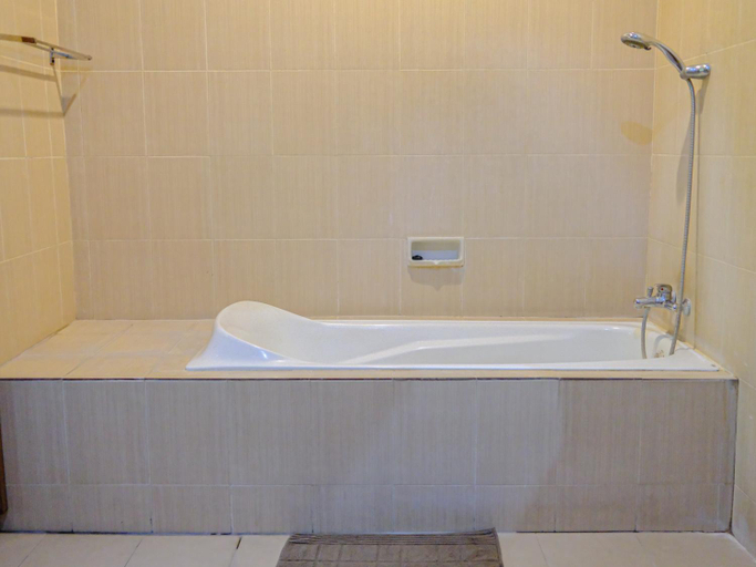 Bathroom 2, Nari Homestay Canggu 2, Badung