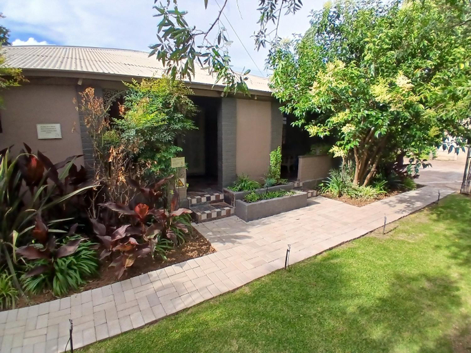 Others 5, Edenville Guesthouse, Ngaka Modiri Molema