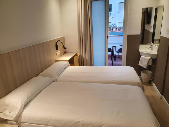 Bedroom 4, Hostal Conde Guell, Barcelona