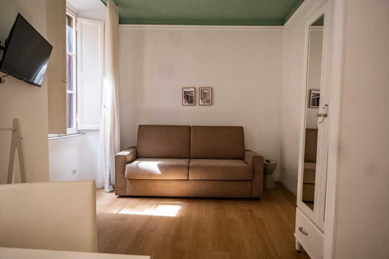 Others 5, Apartment by the Colosseum - White Chic Flats, Roma