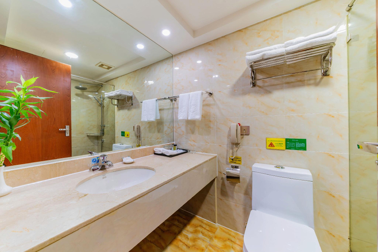 Bathroom 3, SHANTOU GARDEN HOTEL, Shantou