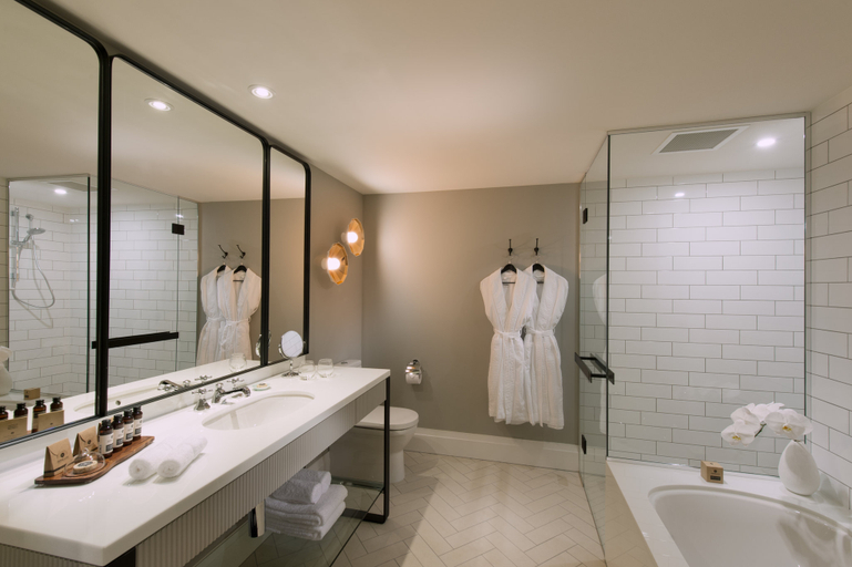 Bathroom 4, MAYFAIR HOTEL ADELAIDE by IHG, Adelaide