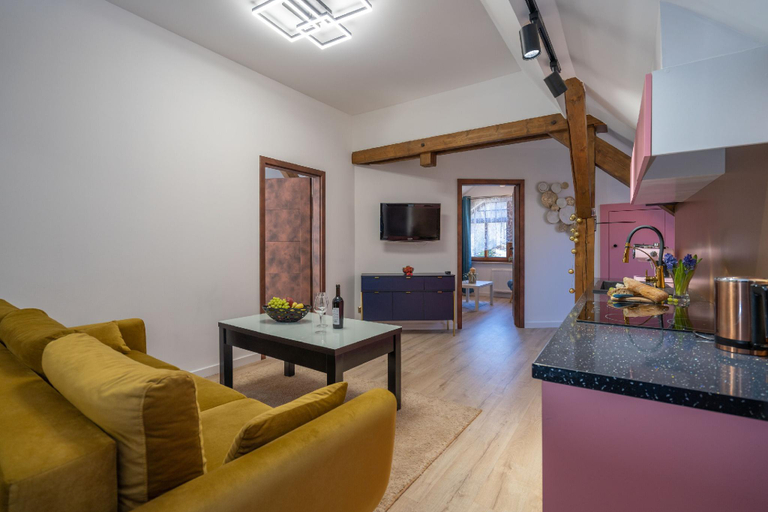 2, RentPlanet - Szosa Czeska, Jelenia Góra