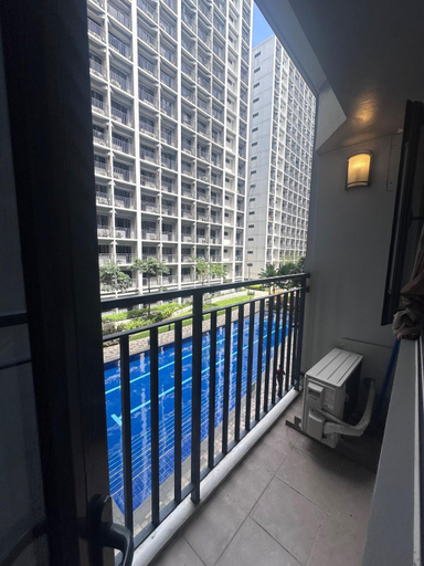Others 4, Shore 2 Tower 1, Pasay City