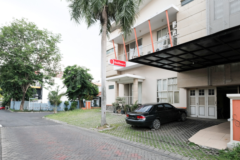 Others 3, RedDoorz near UNESA Citraland Surabaya, Surabaya