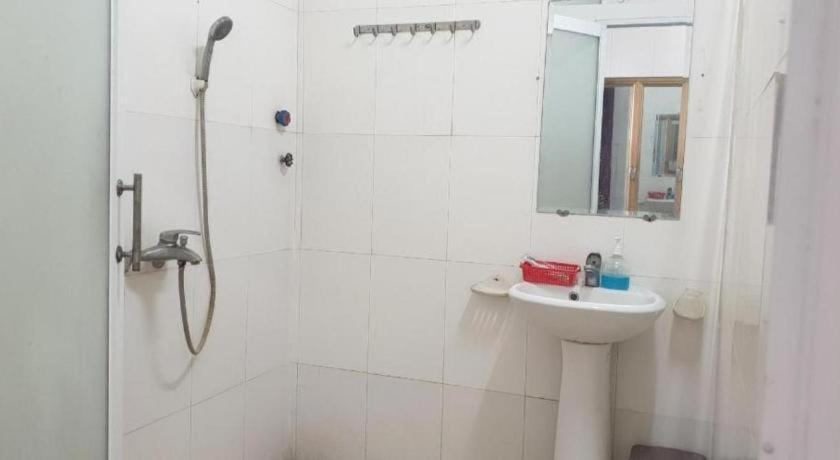 Bathroom, Trung Luong Hotel 2, Mỹ Tho