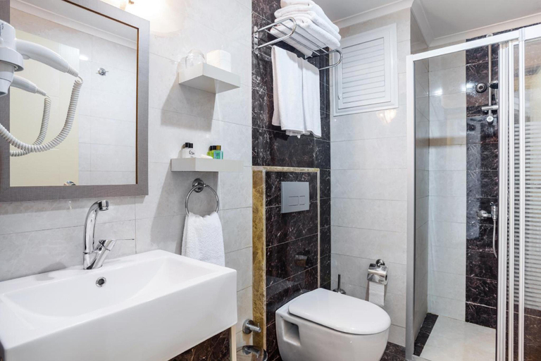 Bathroom 5, The Lumos Deluxe Resort Hotel & Spa, Alanya