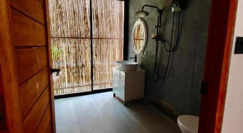 Bathroom 3, Tayan Resort Kanchanaburi, Sai Yok