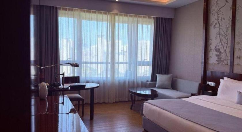 Bedroom 3, Peony Harbor City Hotel, Xiamen