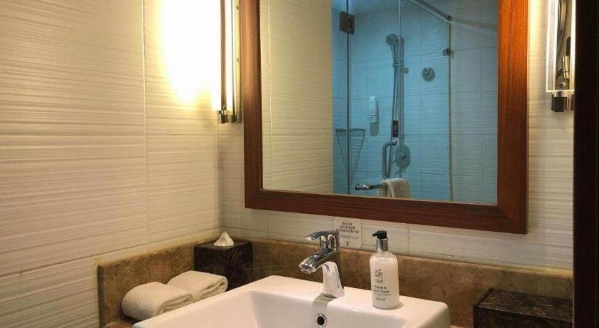 Bathroom 3, Yitel Collection Lianyungang High-speed Railway Station Suning Plaza, Lianyungang