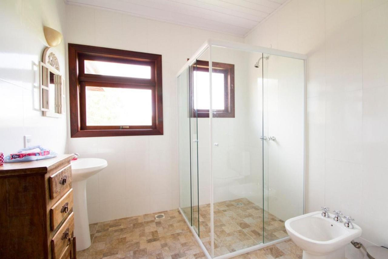 Bathroom 3, Magnificat Cottage, Cunha